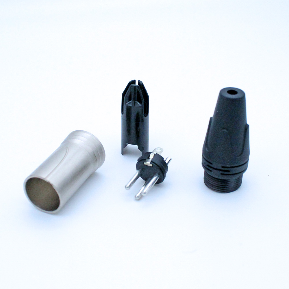XK-302 XLR MALE AUDIO PLUG